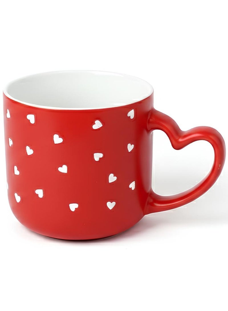 مج بورسلين أنيق باللون الأحمر مزين بنقوش قلوب بيضاء سعة 400 مل مع مقبض مريح وتصميم عملي للاستخدام اليومي - Image 1